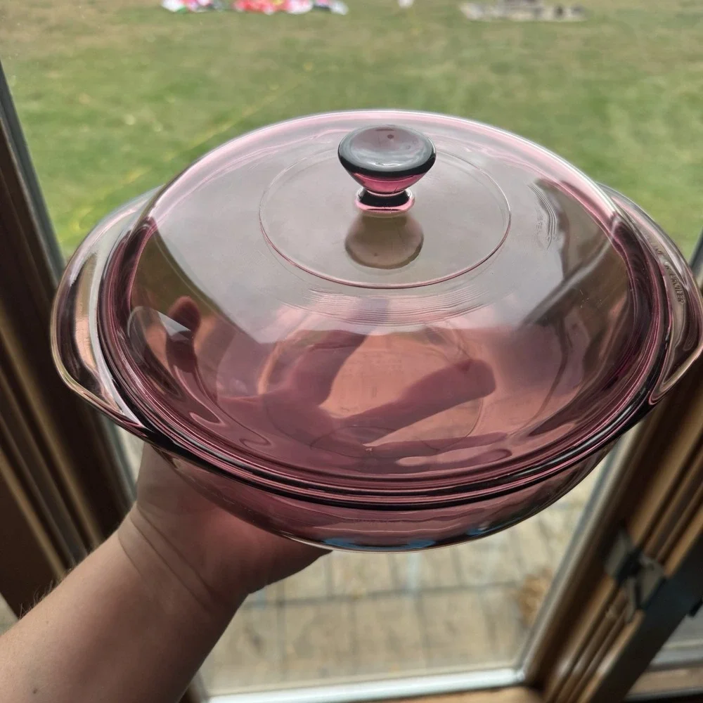 Pyrex Amethyst Purple Glass 2 Quart Casserole Dish D-18 Bowl 624-C Lid